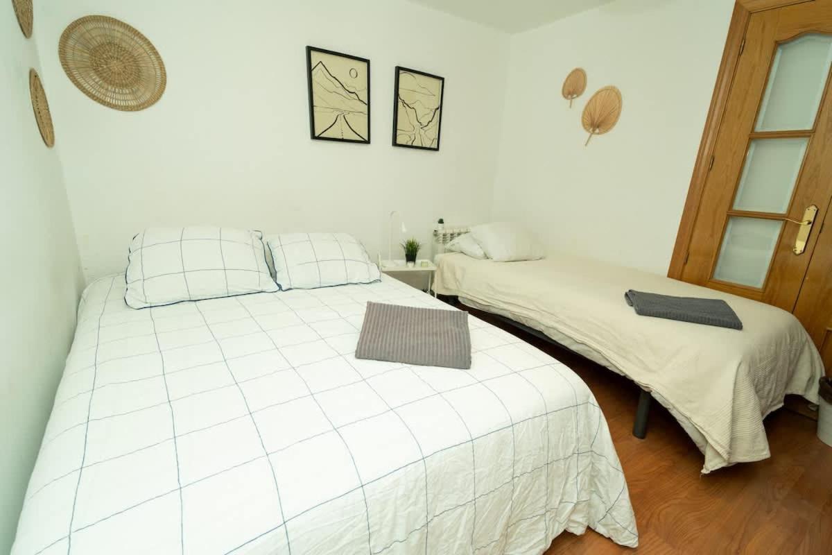 Plaza Angel Street, Private Rooms — Photos 3
